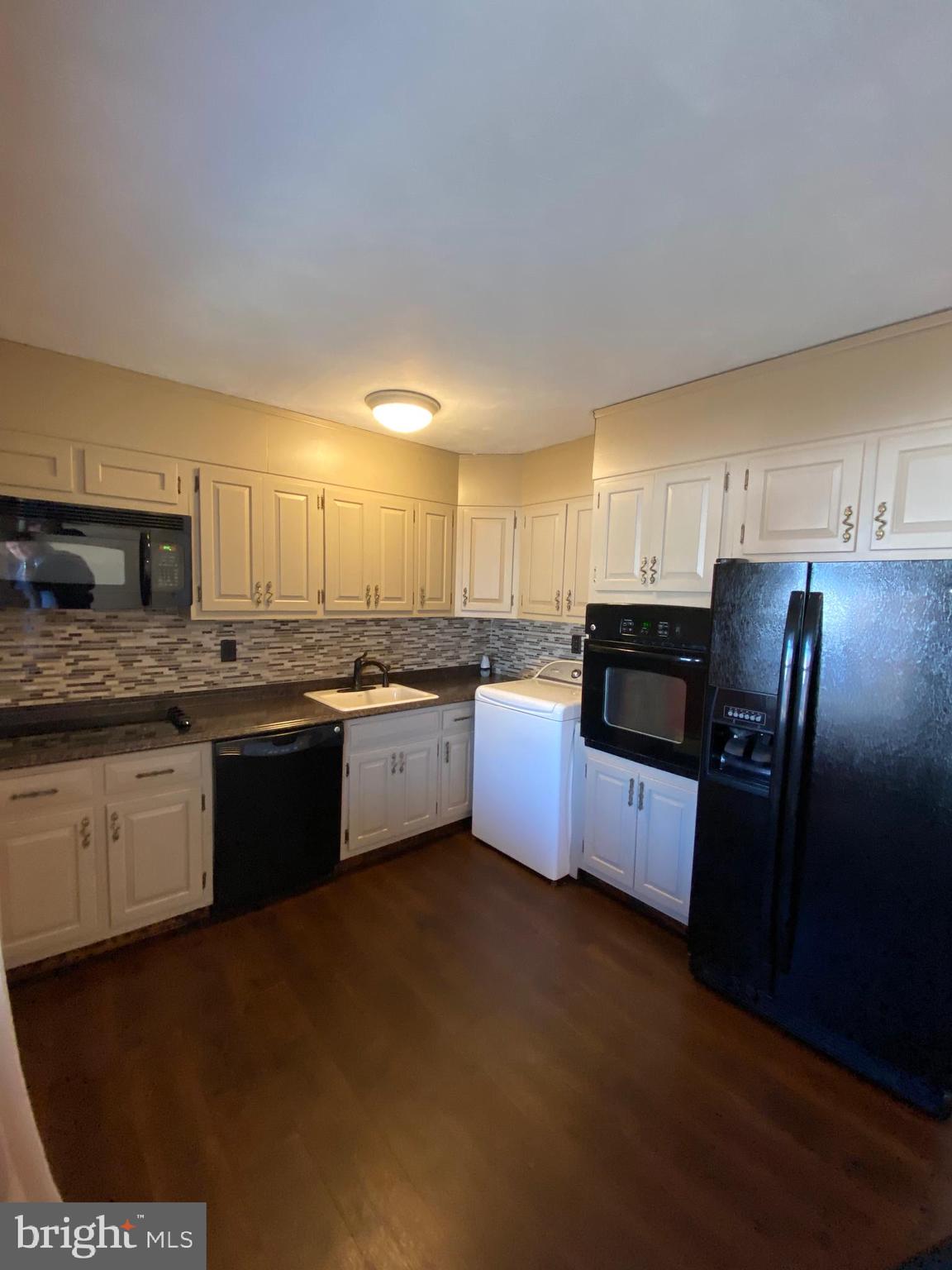 79 Quarry Road Levittown, PA 19057 - Photo 2 of 23 Gallery Image 2