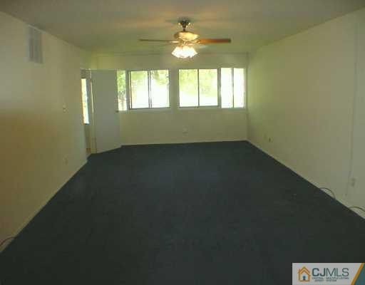 75 Kingsley Road Kendall Park, NJ 08824 - Photo 5 of 8 Gallery Image 5