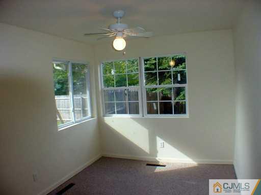 75 Kingsley Road Kendall Park, NJ 08824 - Photo 7 of 8 Gallery Image 7