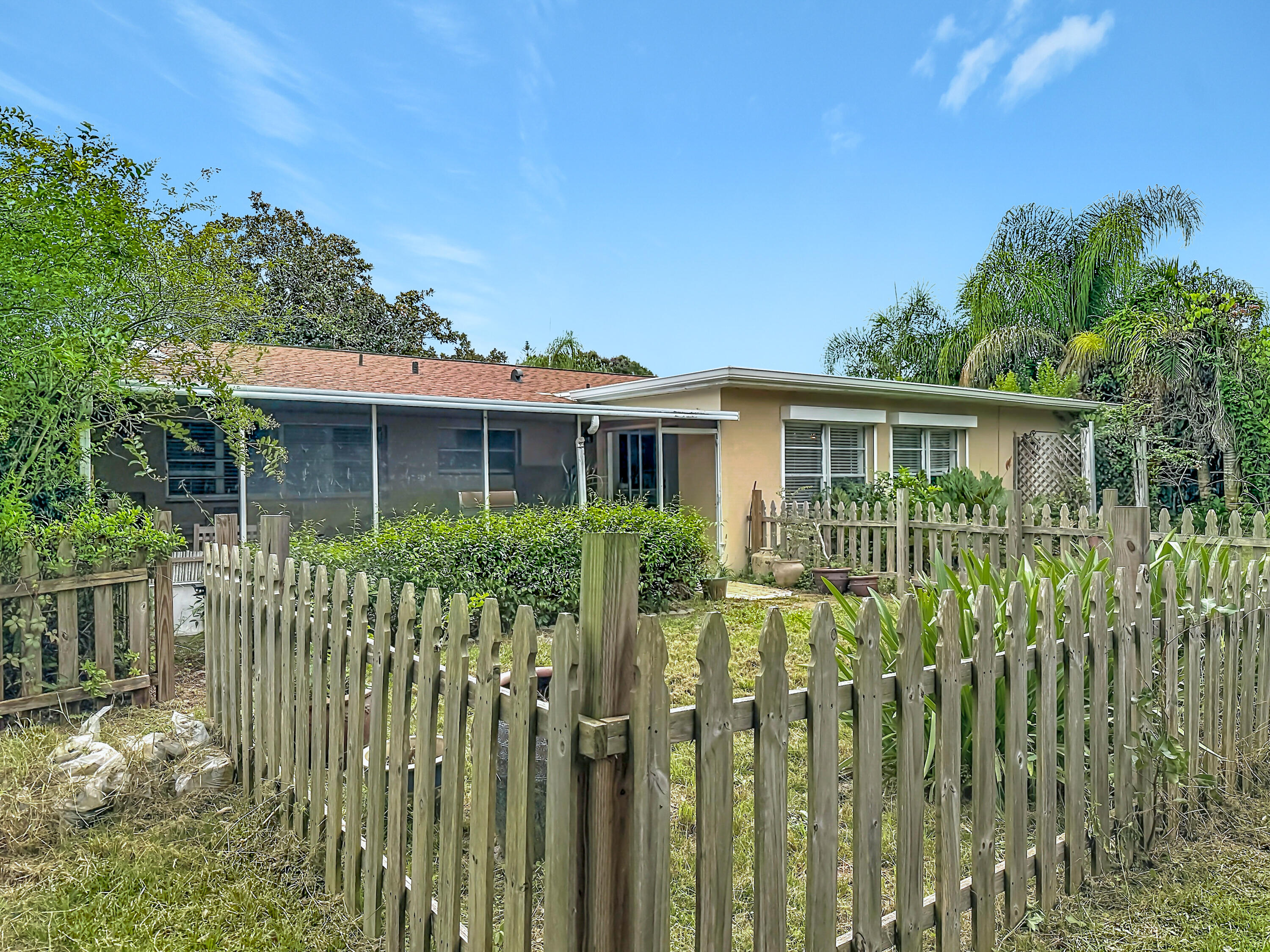 1324 Cromey Road Northeast Palm Bay, FL 32905 - Photo 24 of 52 1324 Cromey Road NE-47