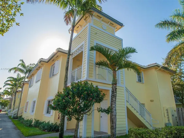 $2,100 | 2728 Northeast 3rd Court, Unit 206, Homestead, FL 33033