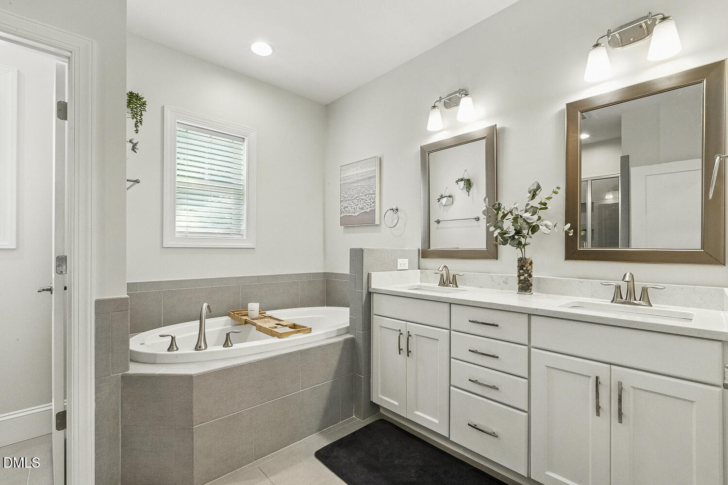 5016 Centerbud Place Raleigh, NC 27606 - Photo 32 of 52 039