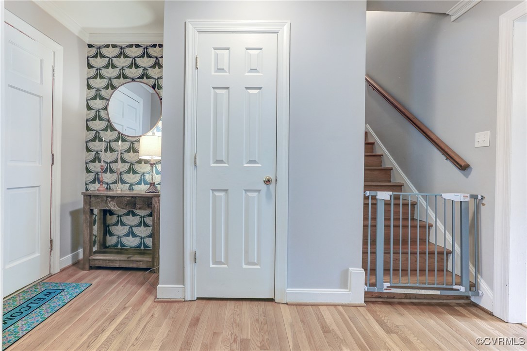 2005 Marroit Road Henrico, VA 23229 - Photo 7 of 40 Foyer with alcove and coat closet.