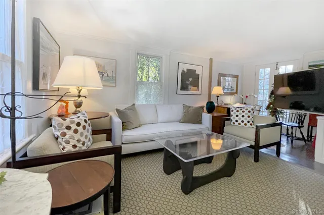 $2,300,000 | 28 Bowden Square, Southampton, NY 11968