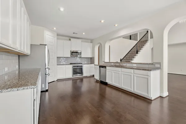 $3,725 | 2202 Lago Canyon Court, Pearland, TX 77089