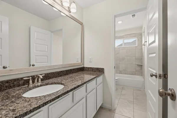$3,725 | 2202 Lago Canyon Court, Pearland, TX 77089