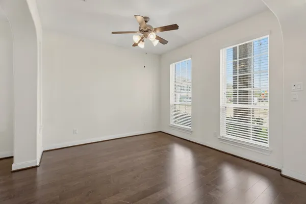 $3,725 | 2202 Lago Canyon Court, Pearland, TX 77089