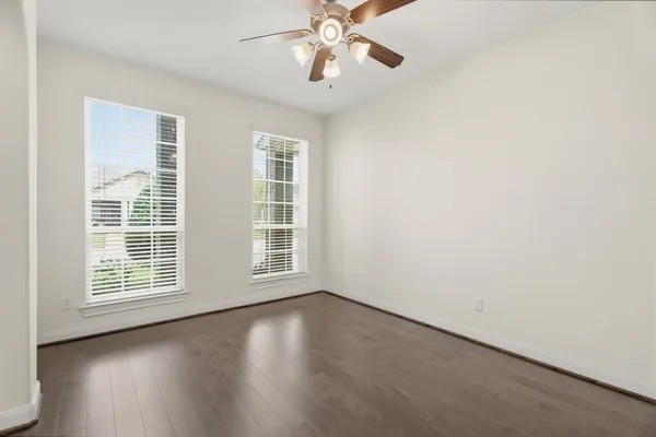 $3,700 | 2202 Lago Canyon Court, Pearland, TX 77089