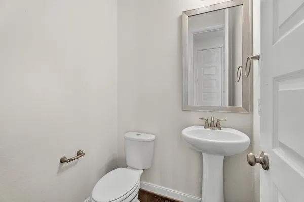 $3,725 | 2202 Lago Canyon Court, Pearland, TX 77089