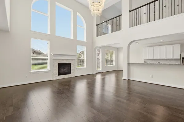 $3,725 | 2202 Lago Canyon Court, Pearland, TX 77089