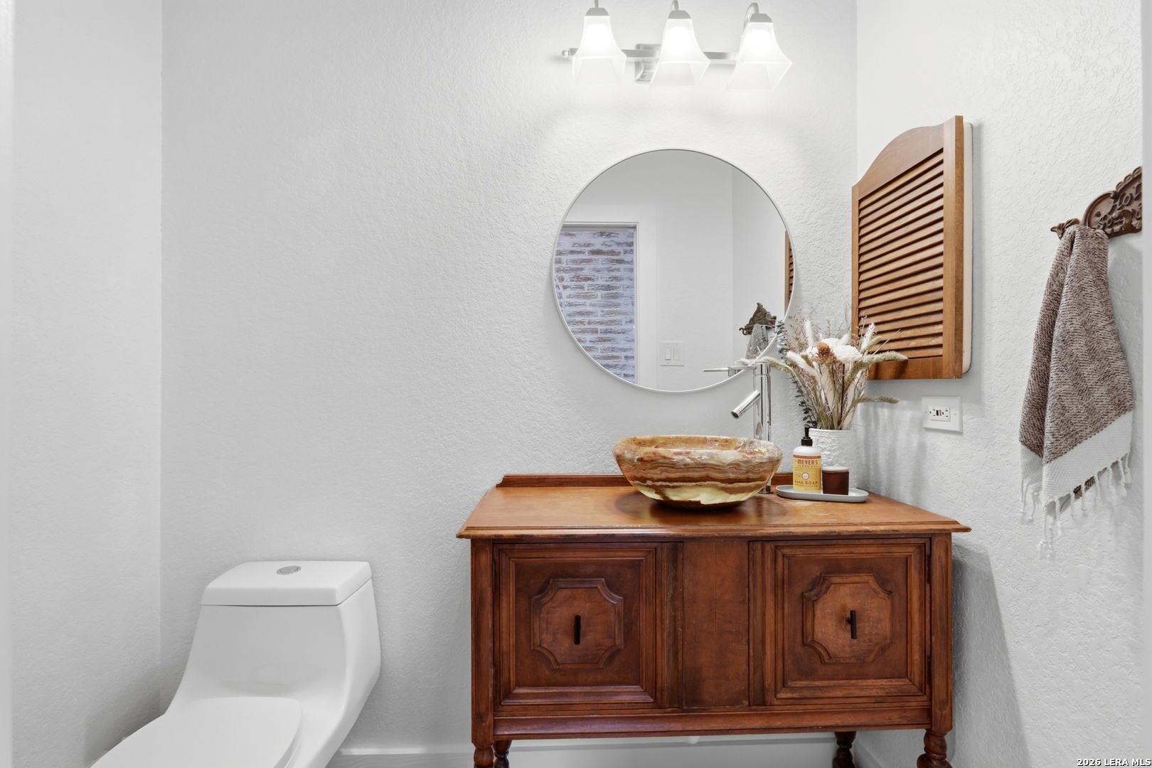 10206 Rafter S Trail Helotes, TX 78023 - Photo 11 of 49 a view of washer and dryer