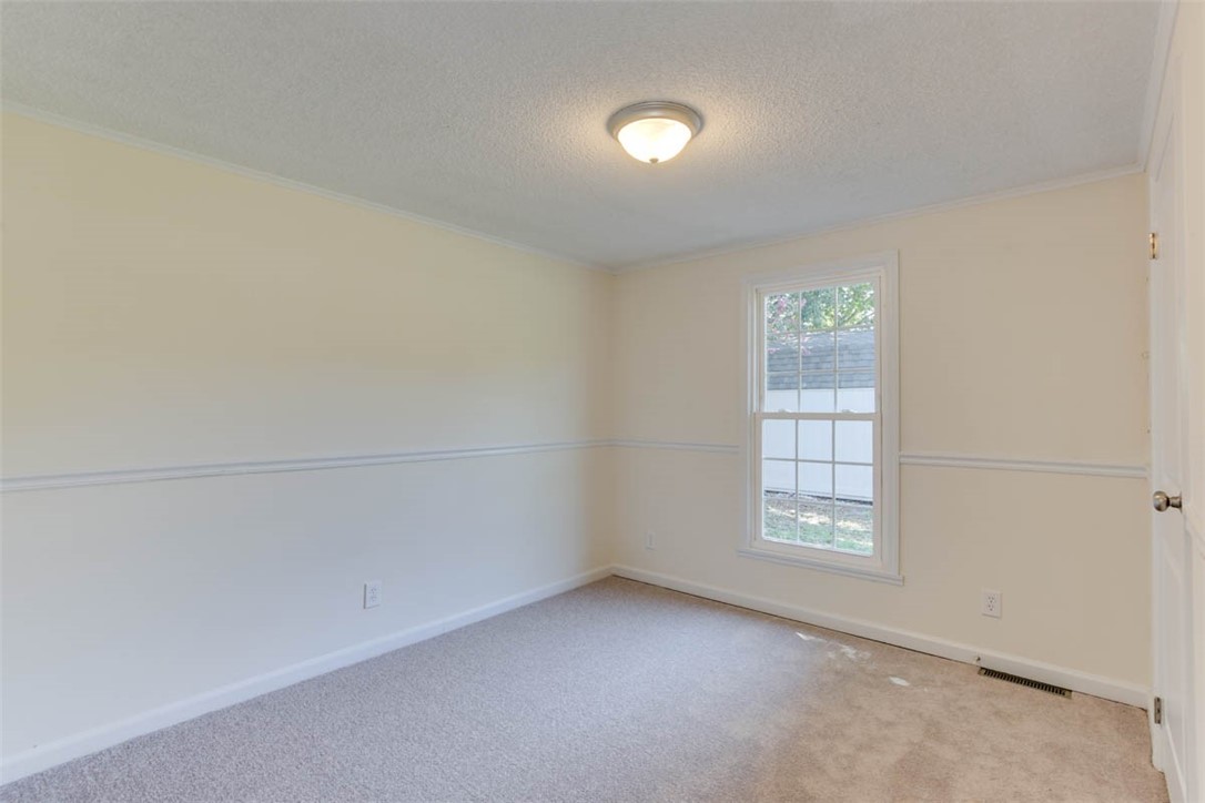100 Quail Road Yorktown, VA 23692 - Photo 20 of 35