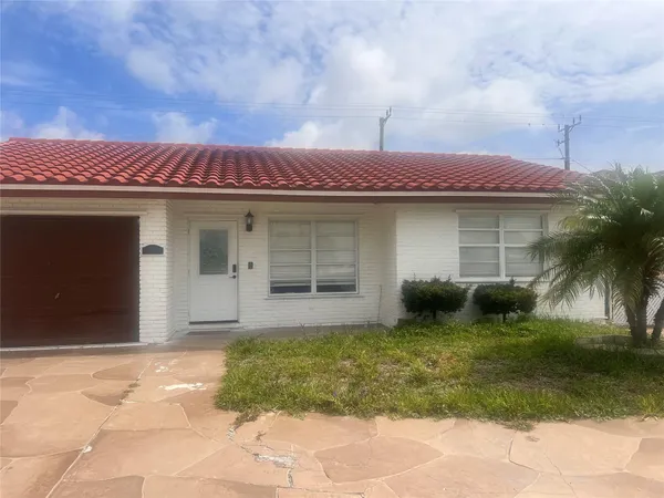 $3,500 | 1741 Northeast 39th Street, Pompano Beach, FL 33064