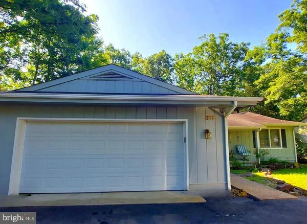$2,550 | 311 Yorktown Boulevard, Locust Grove, VA 22508