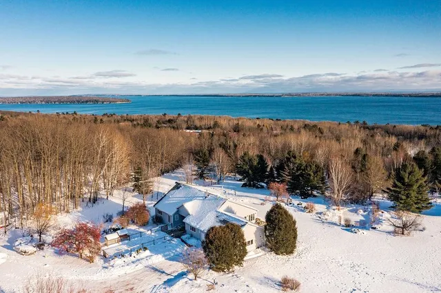 $749,900 | 86360 Meyers-Olson Road, Bayfield, WI 54814