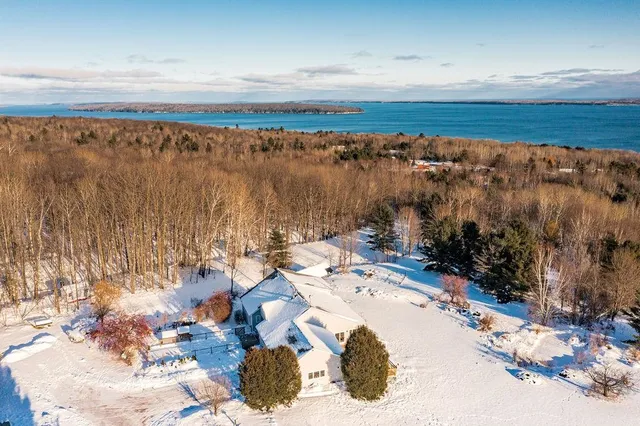 $749,900 | 86360 Meyers-Olson Road, Bayfield, WI 54814