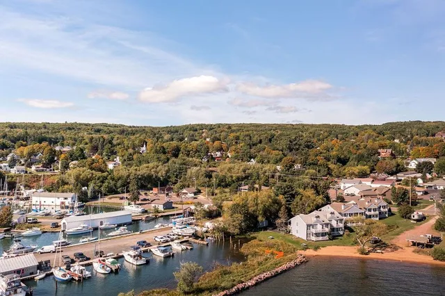 $749,900 | 86360 Meyers-Olson Road, Bayfield, WI 54814