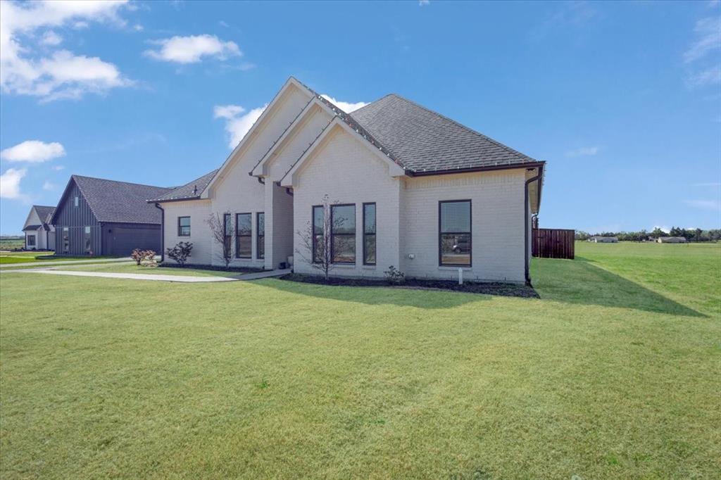 6514 Old Clarksville Road Reno, TX 75462 - Photo 2 of 30