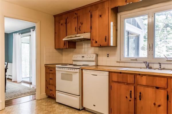 39 Rice Spring Lane Wayland, MA 01778 - Photo 8 of 22 Gallery Image 8