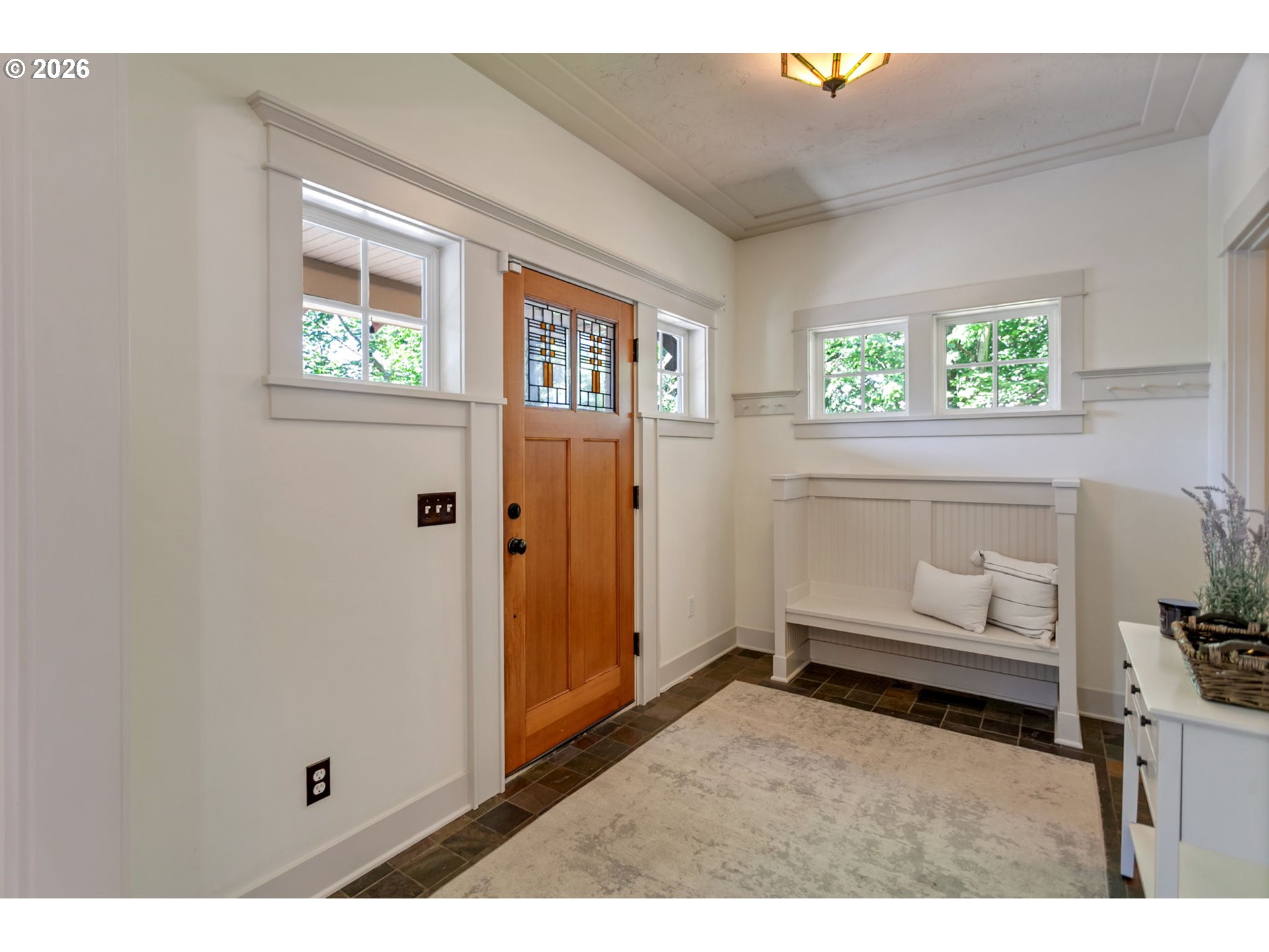 2939 Southwest Custer Street Portland, OR 97219 - Photo 5 of 48