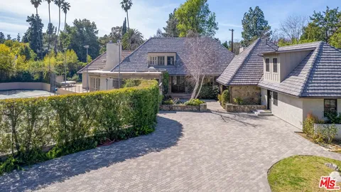 $3,299,000 | 5200 Collier Place, Woodland Hills, CA 91364