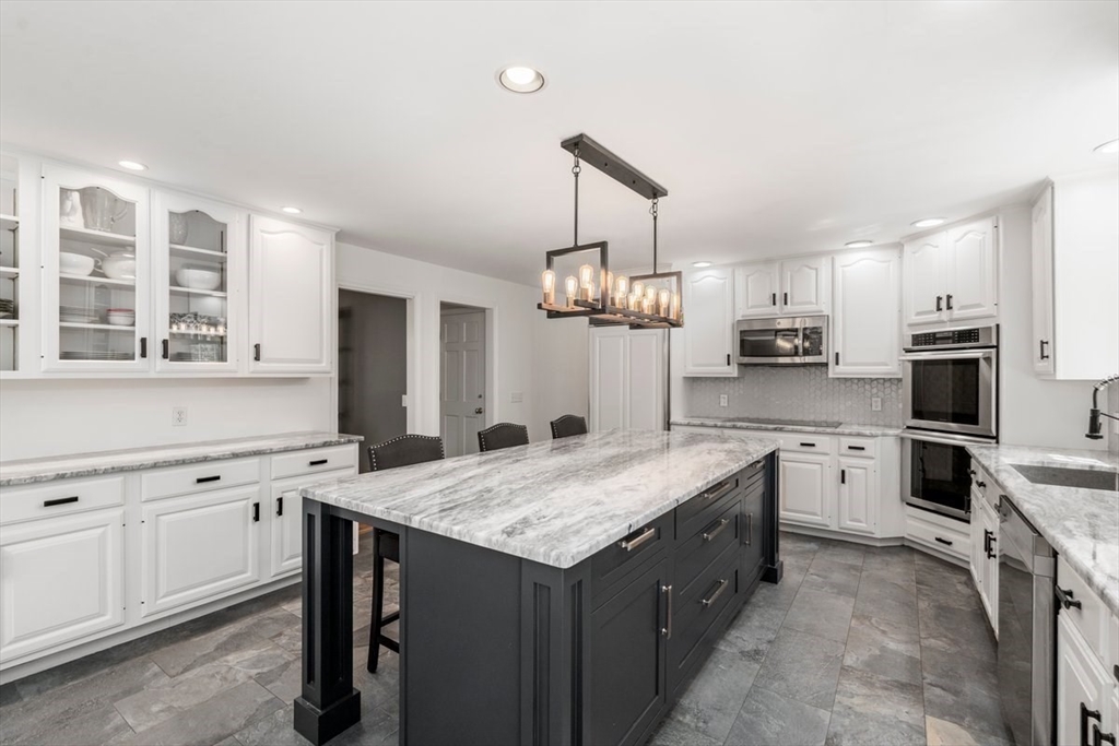 5 David Joseph Road Hopkinton, MA 01748 - Photo 7 of 38 Gallery Image 7