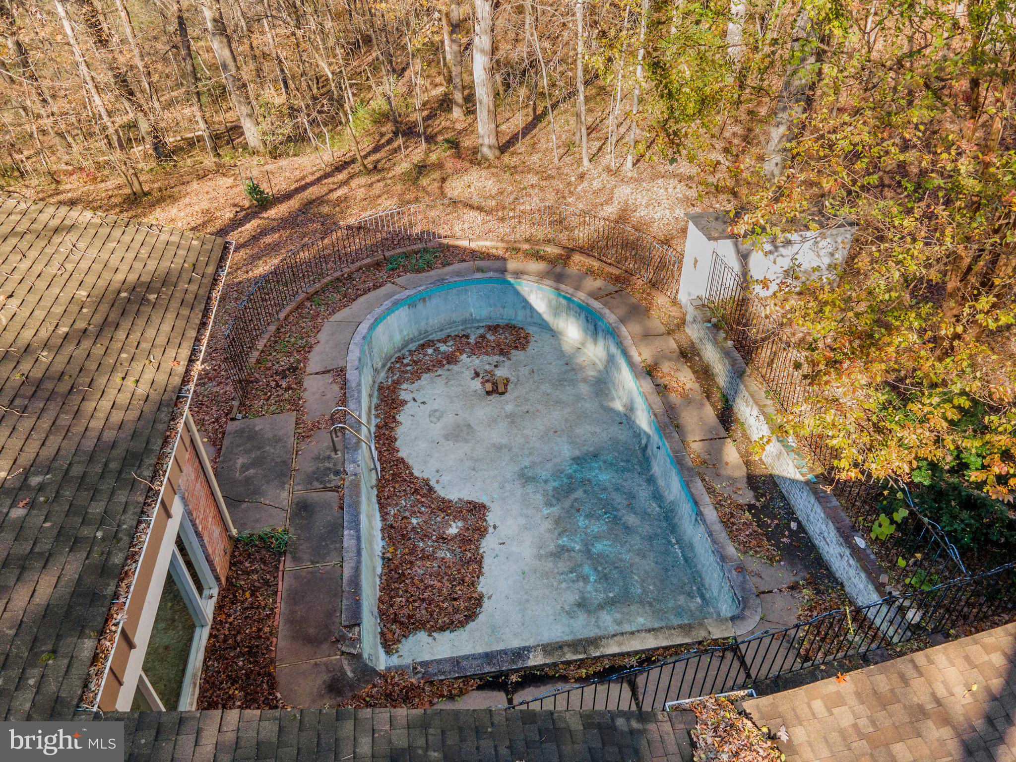 10611 Vale Road Oakton, VA 22124 - Photo 13 of 99 Gallery Image 13