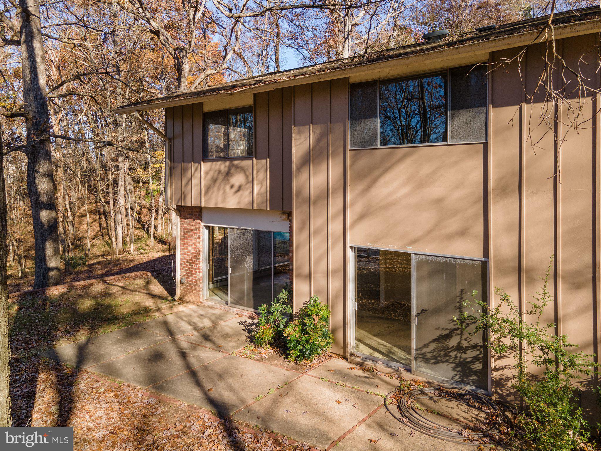 10611 Vale Road Oakton, VA 22124 - Photo 58 of 99 Gallery Image 58