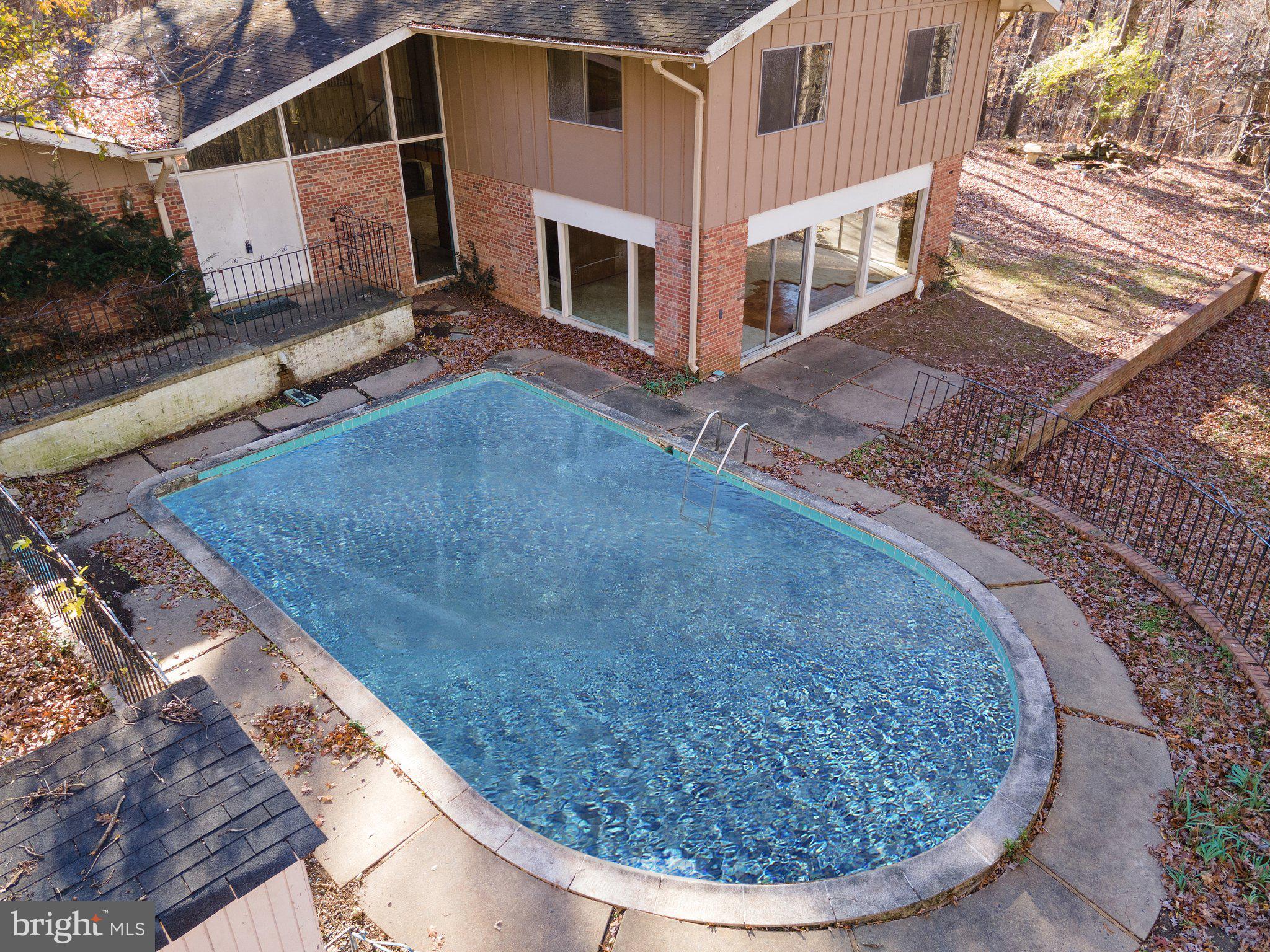 10611 Vale Road Oakton, VA 22124 - Photo 9 of 99 Gallery Image 9
