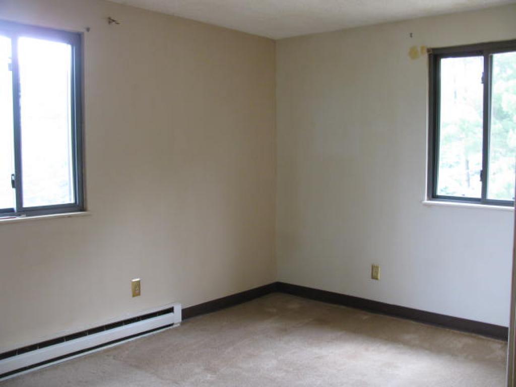 29 Old Hackett Hill Road, Unit 3H Manchester, NH 03102 - Photo 8 of 10 Gallery Image 8