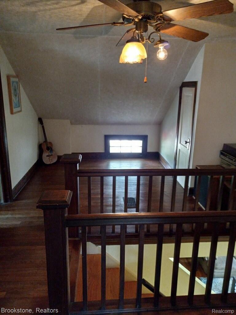 2960 Culbertson Avenue Rochester, MI 48307 - Photo 23 of 34 imagejpeg_0(10).jpg