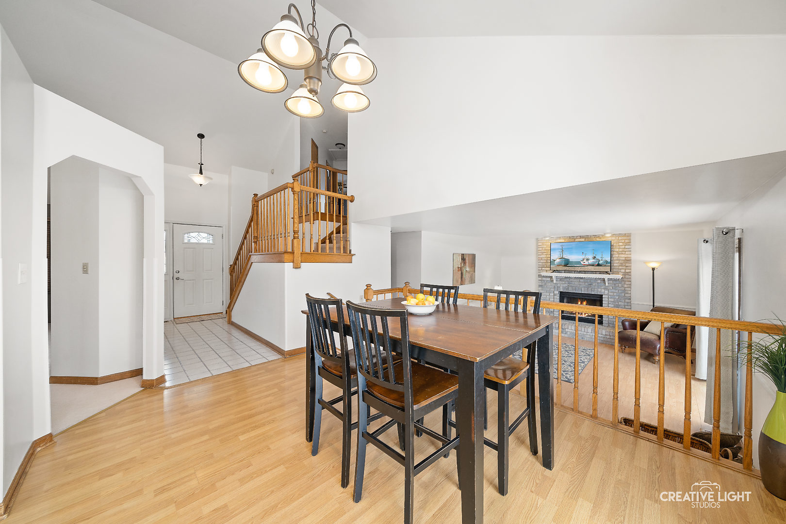 1714 Chestnut Hill Road Plainfield, IL 60586 - Photo 11 of 29 a view of a dining room with furniture and wooden floor