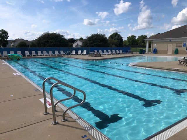 1714 Chestnut Hill Road Plainfield, IL 60586 - Photo 20 of 29 a view of swimming pool with outdoor seating