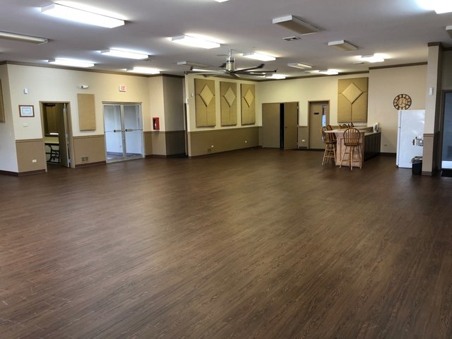 1714 Chestnut Hill Road Plainfield, IL 60586 - Photo 21 of 29 a view of a room with gym equipment and mirrors
