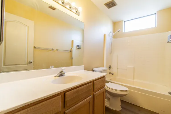 $1,495 | 1406 West Emerald Avenue, Unit 131, Mesa, AZ 85202