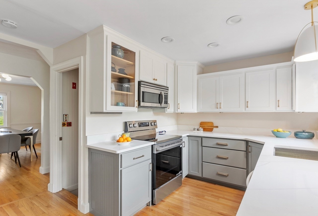 10 Ridge Street Arlington, MA 02474 - Photo 6 of 26