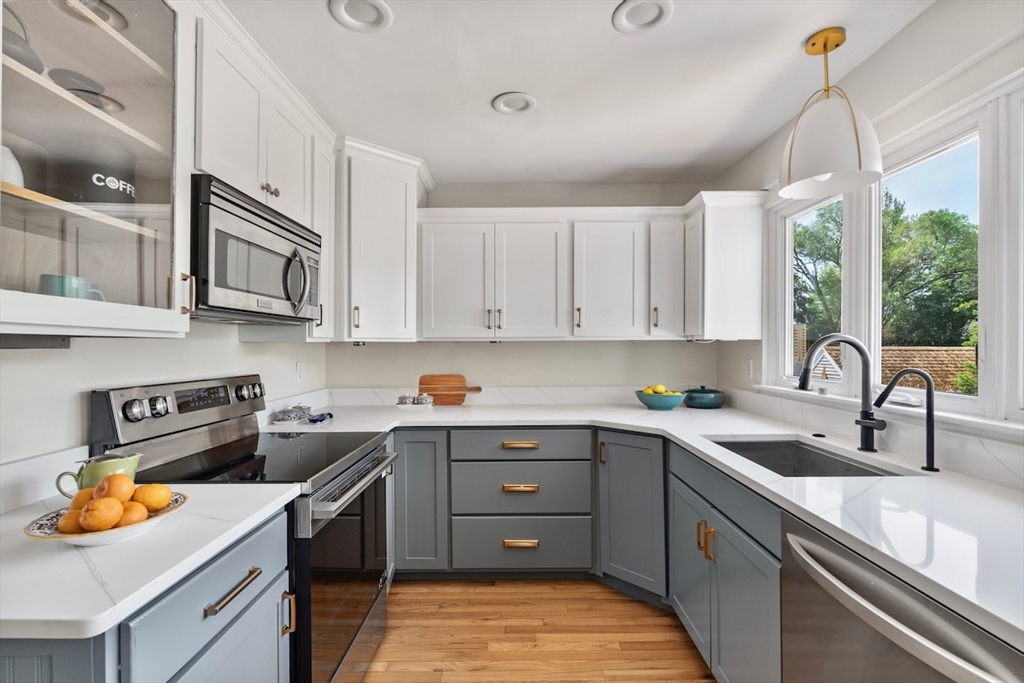 10 Ridge Street Arlington, MA 02474 - Photo 7 of 26