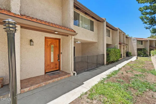 $4,500 | 9503 VÃa Venezia, Burbank, CA 91504