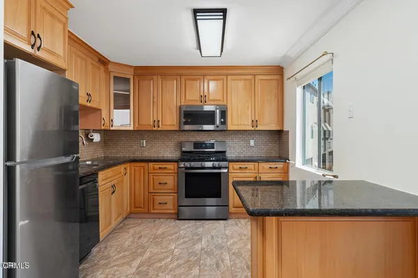 $4,500 | 9503 VÃa Venezia, Burbank, CA 91504