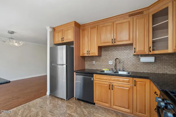 $4,500 | 9503 VÃa Venezia, Burbank, CA 91504