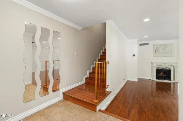 $4,500 | 9503 VÃa Venezia, Burbank, CA 91504