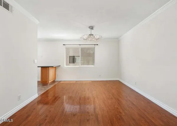 $4,500 | 9503 VÃa Venezia, Burbank, CA 91504