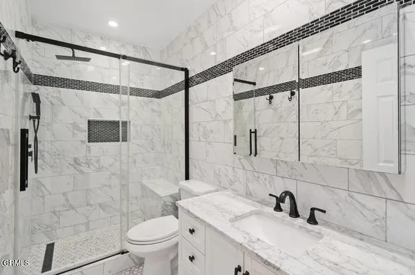 $4,500 | 9503 VÃa Venezia, Burbank, CA 91504