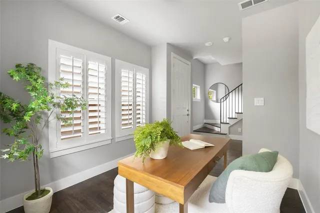 $525,000 | 4226 Roseland Avenue, Unit 201, Dallas, TX 75204