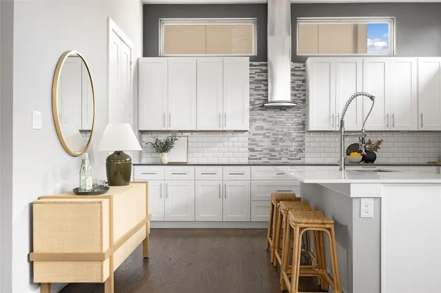 $525,000 | 4226 Roseland Avenue, Unit 201, Dallas, TX 75204