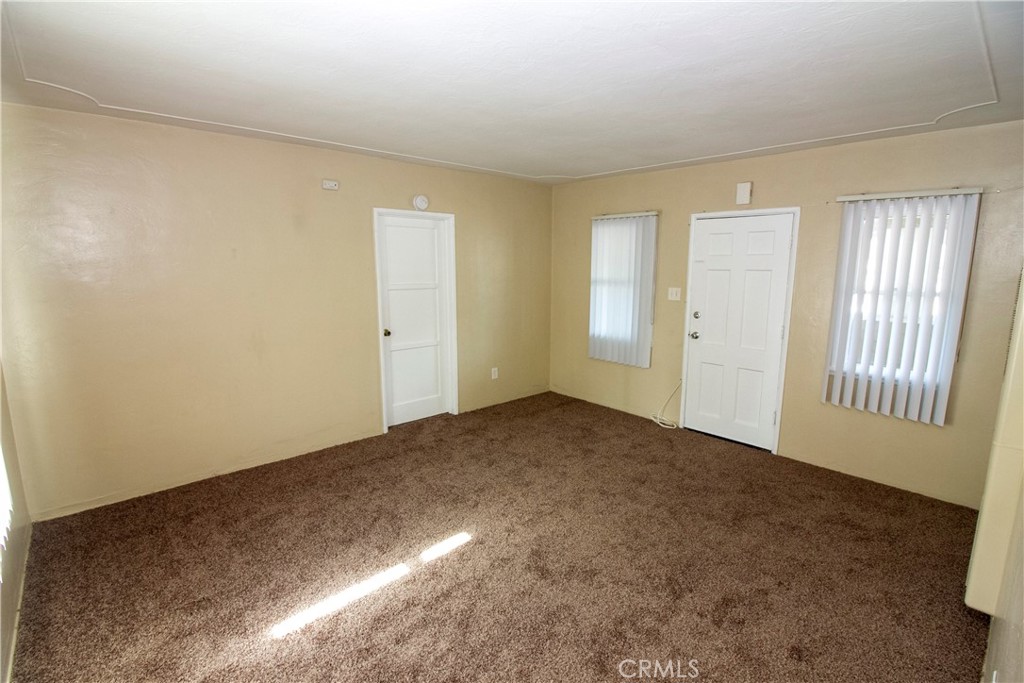 3453 Chestnut Street Riverside, CA 92501 - Photo 5 of 13