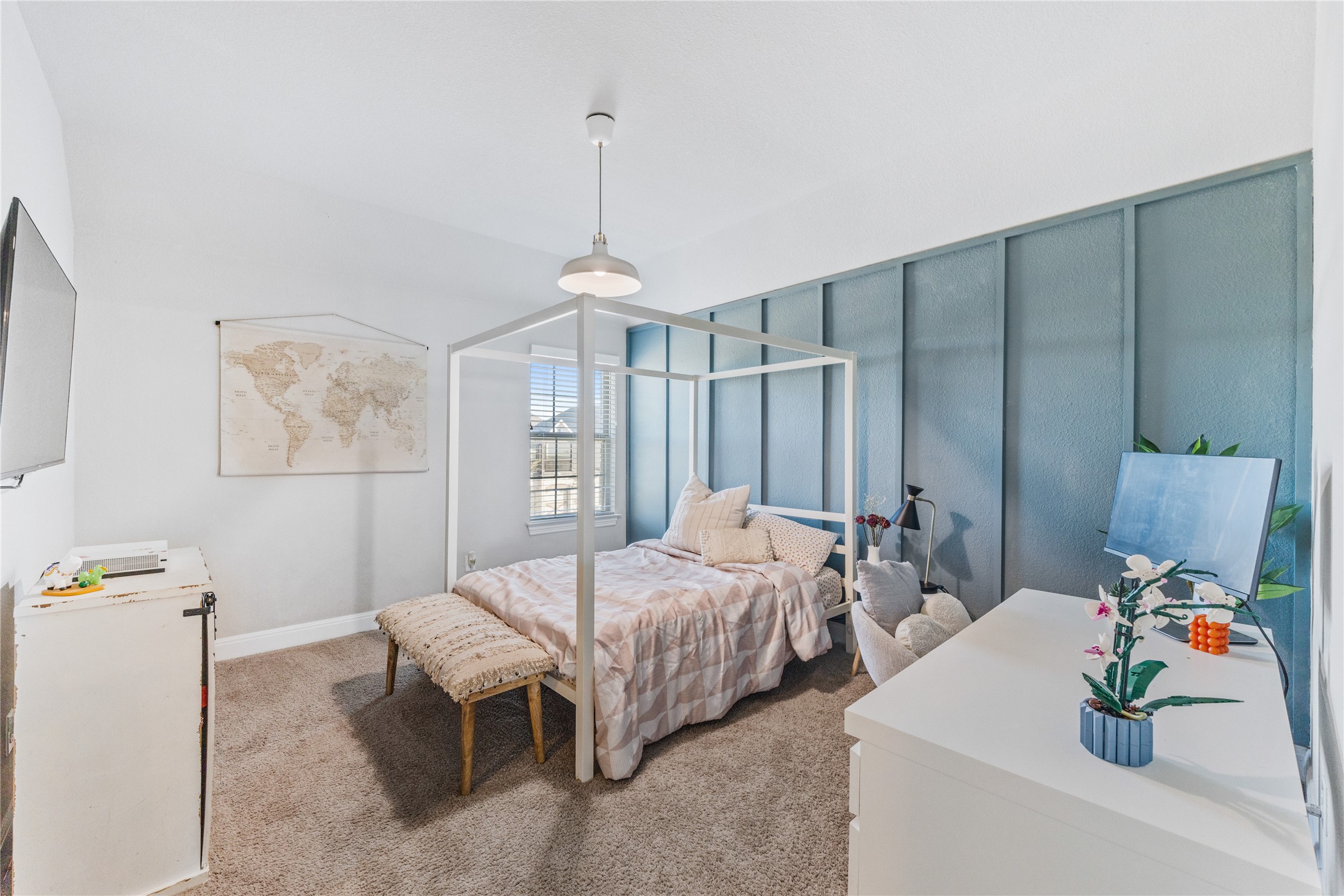 20524 Fairleaf Street Pflugerville, TX 78660 - Photo 21 of 35 Bedroom featuring light colored carpet