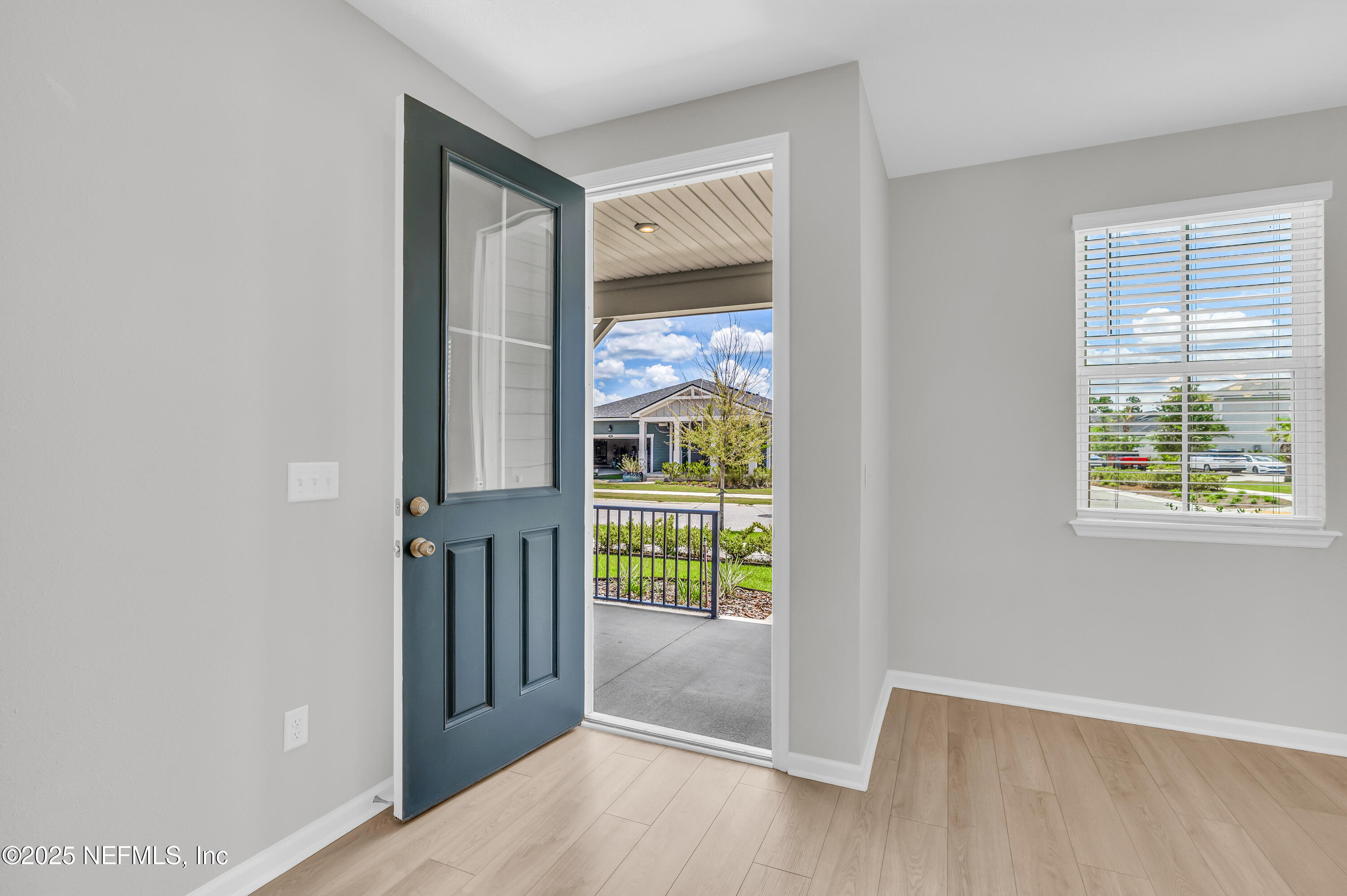 575 Buttonwood Loop Yulee, FL 32097 - Photo 6 of 72 Foyer
