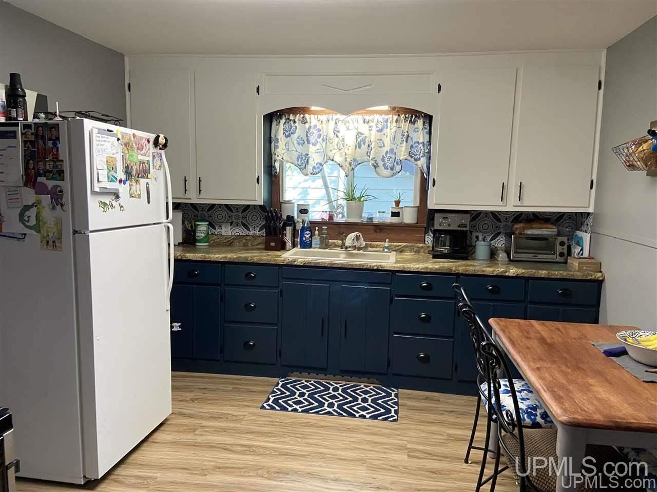 301 Elm Street Ishpeming, MI 49849 - Photo 3 of 32