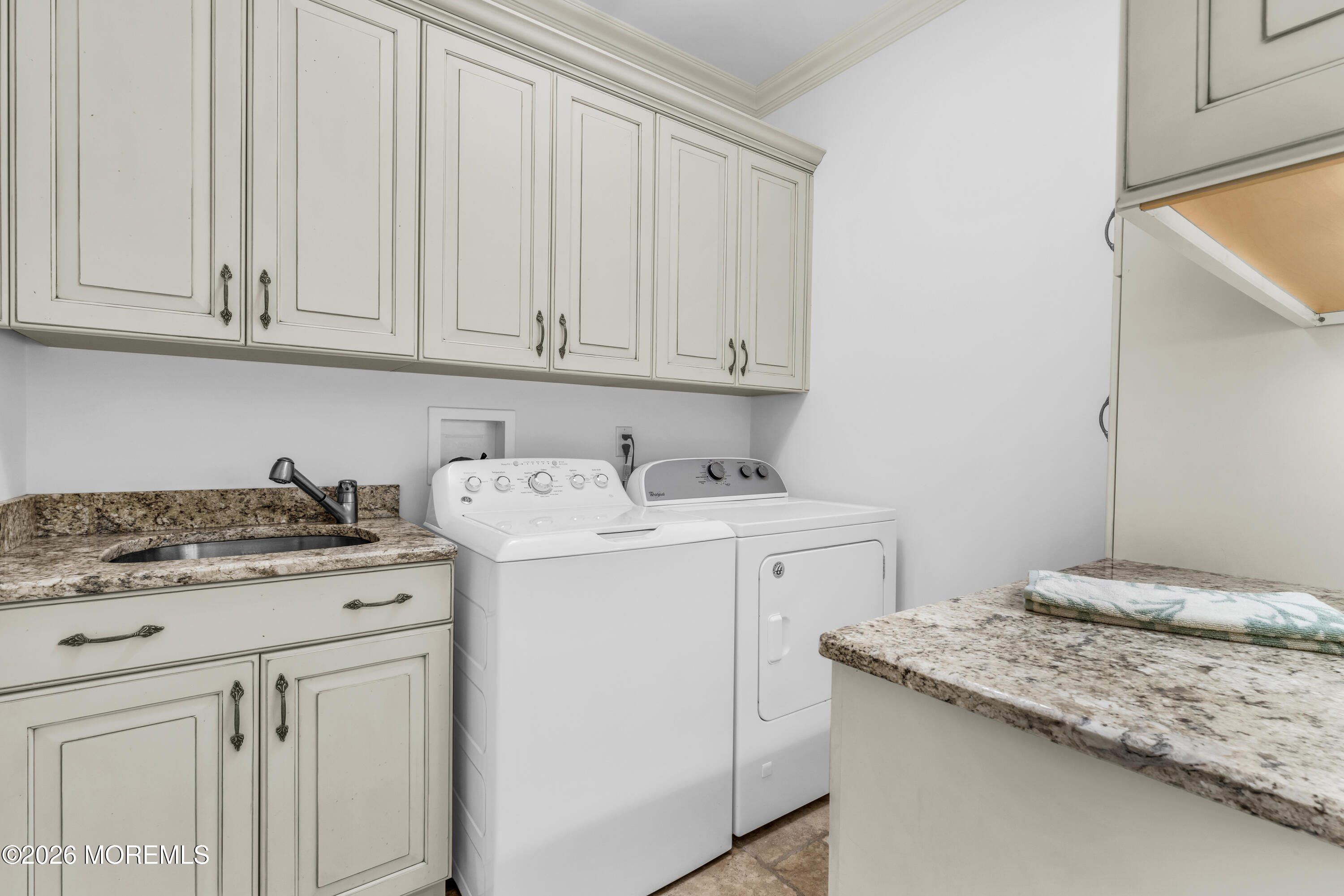 2 Falcon Ridge Circle Holmdel, NJ 07733 - Photo 32 of 83 HOM09818